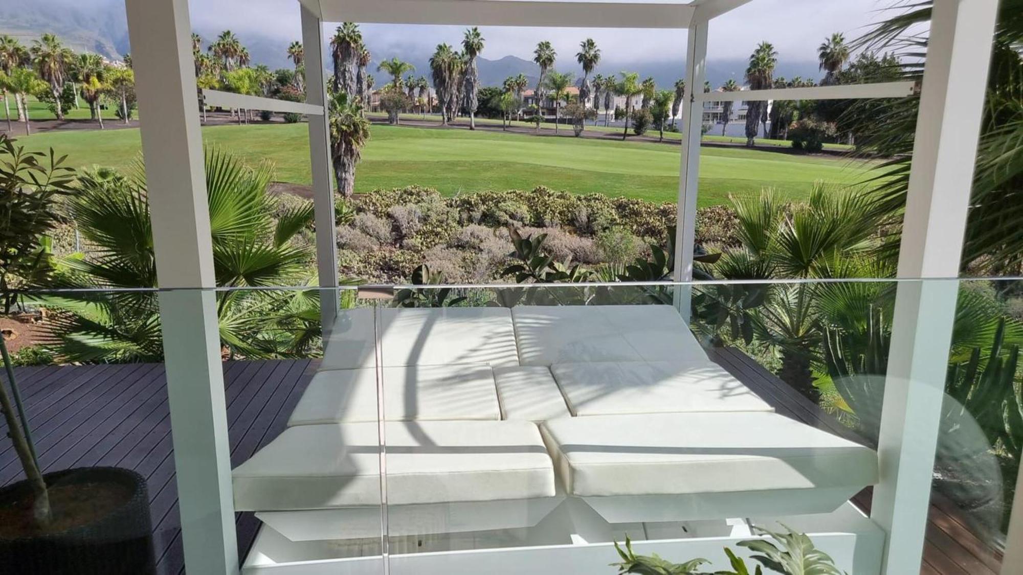 Luxury Villa Rebeka - Heated Pool And Jacuzzi Costa Adeje  ภายนอก รูปภาพ